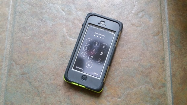 OtterBox Armor iPhone 5 case includes a built-in screen protector. 