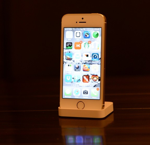 Rumors point to an iPhone 6 with a larger display in 2014.