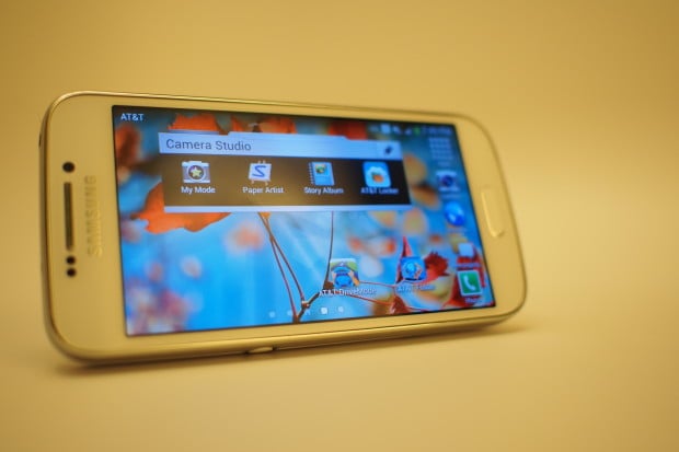 Galaxy S4 Zoom for AT&T features a home screen that can be reoriented into landscape orientation, something that the international Galaxy S4 Zoom cannot do. This is a nice feature as you'll likely be using landscape mode for the camera most of the time.