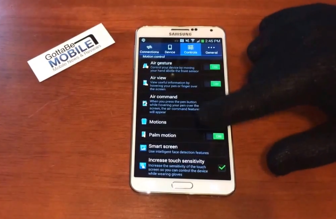 With glove mode on the Galaxy Note 3 pocket dialed 911.