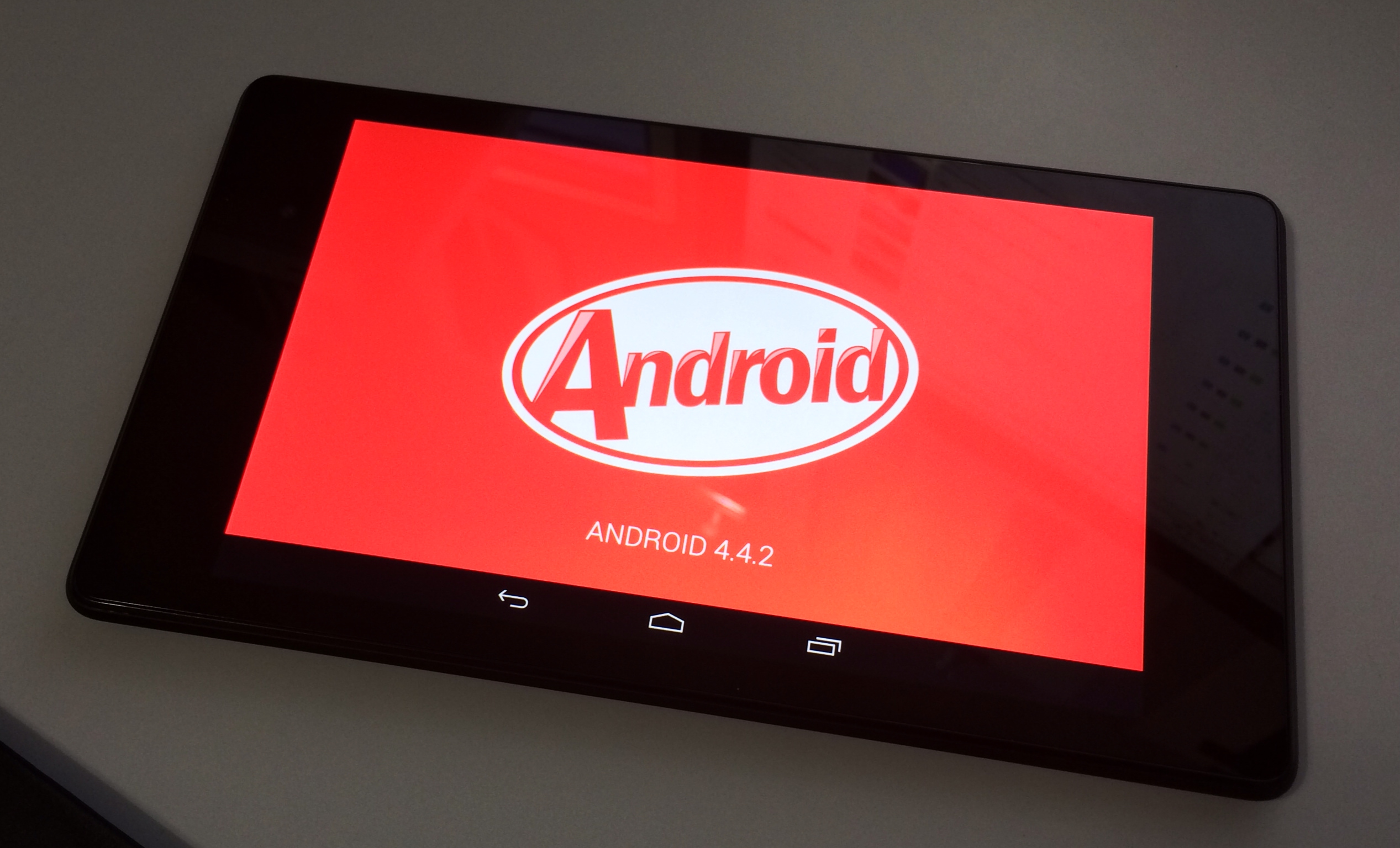 Check out what's new and a potential Nexus 7 Android 4.4.2 issue.