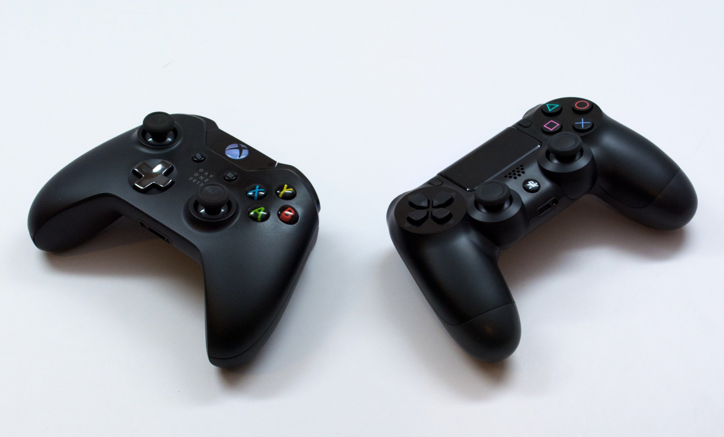agitatie toenemen Masaccio PS4 vs Xbox One: 7 Things Buyers Need to Know