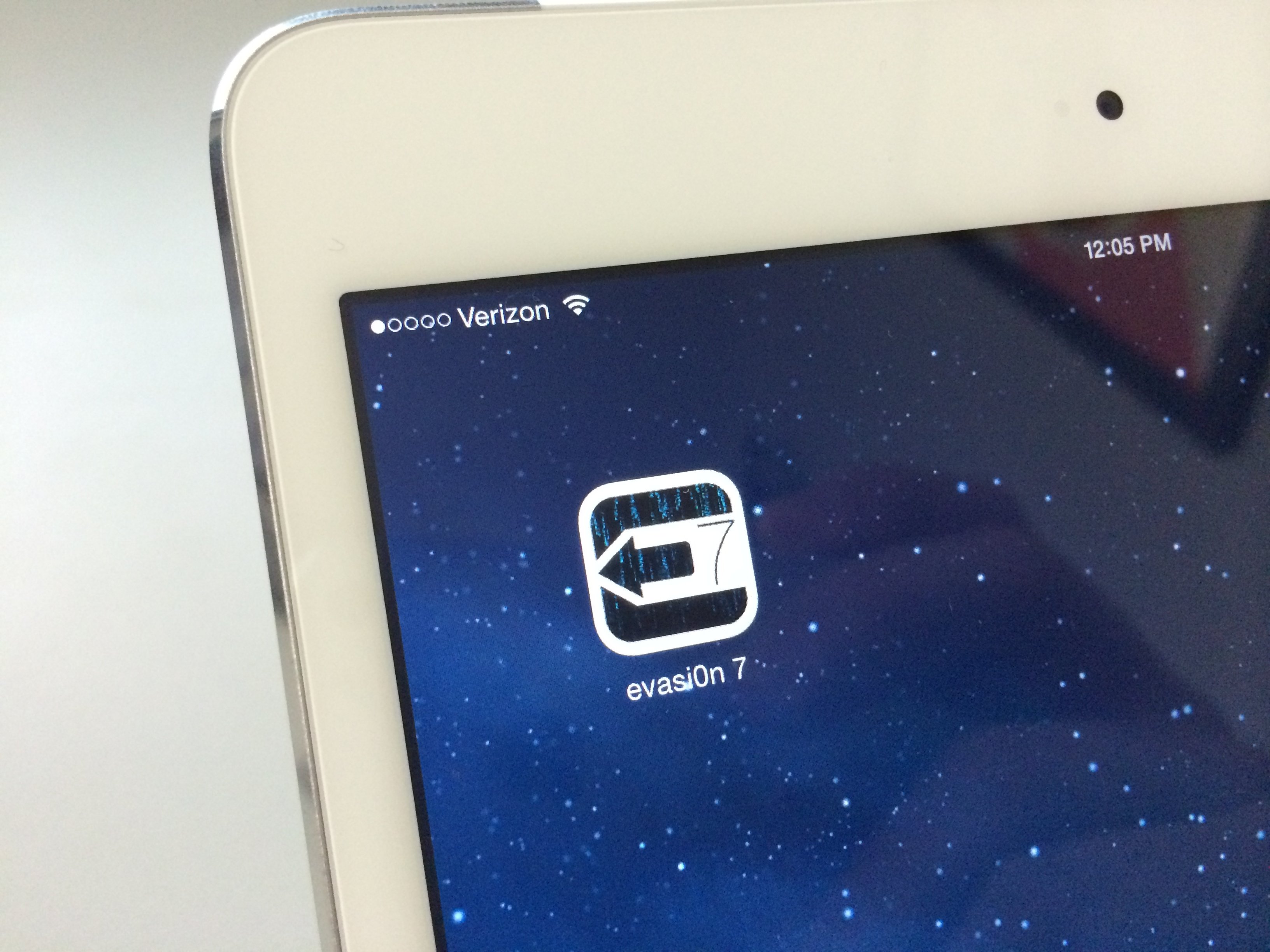 Tap jailbreak to complete the process.