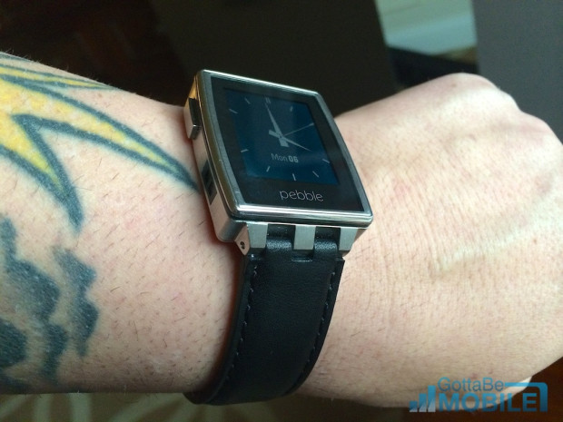 A leather band is included in the box with the Pebble Steel.