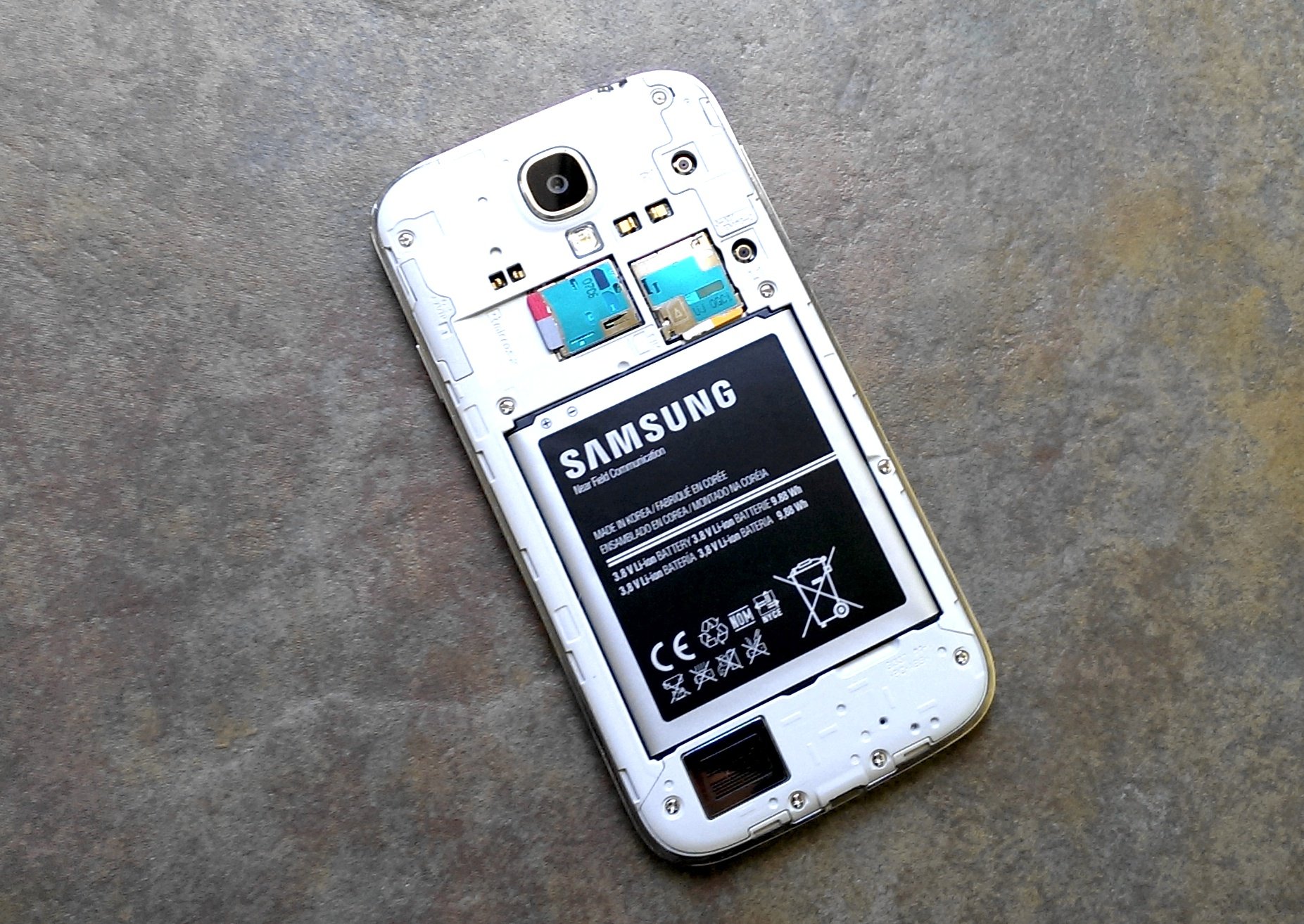 The Samsung Galaxy S4 Android 4.4 Update changes what apps can do with the Micro SD card.