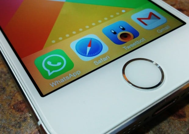 Facebook's new WhatsApp purchase still lets users send free messages with this popular service.