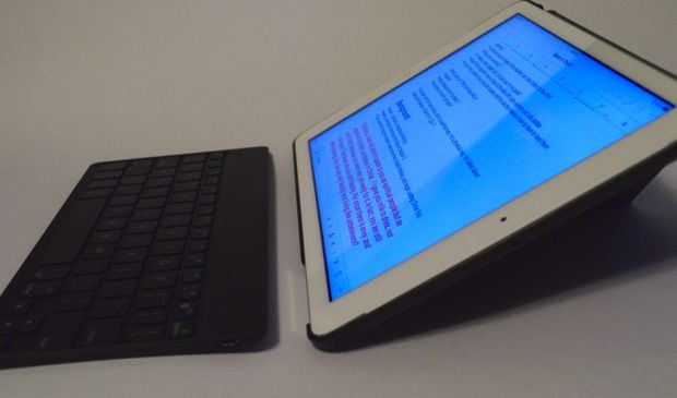 moshi versakeyboard case side