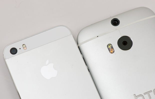 HTC-One-M8-vs-iPhone-5s 1