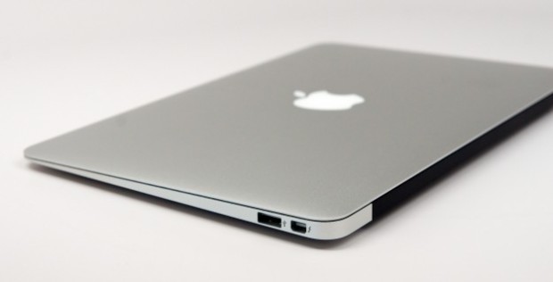 A new MacBook Air 2014 model could use a new trackpad and arrive without fans.