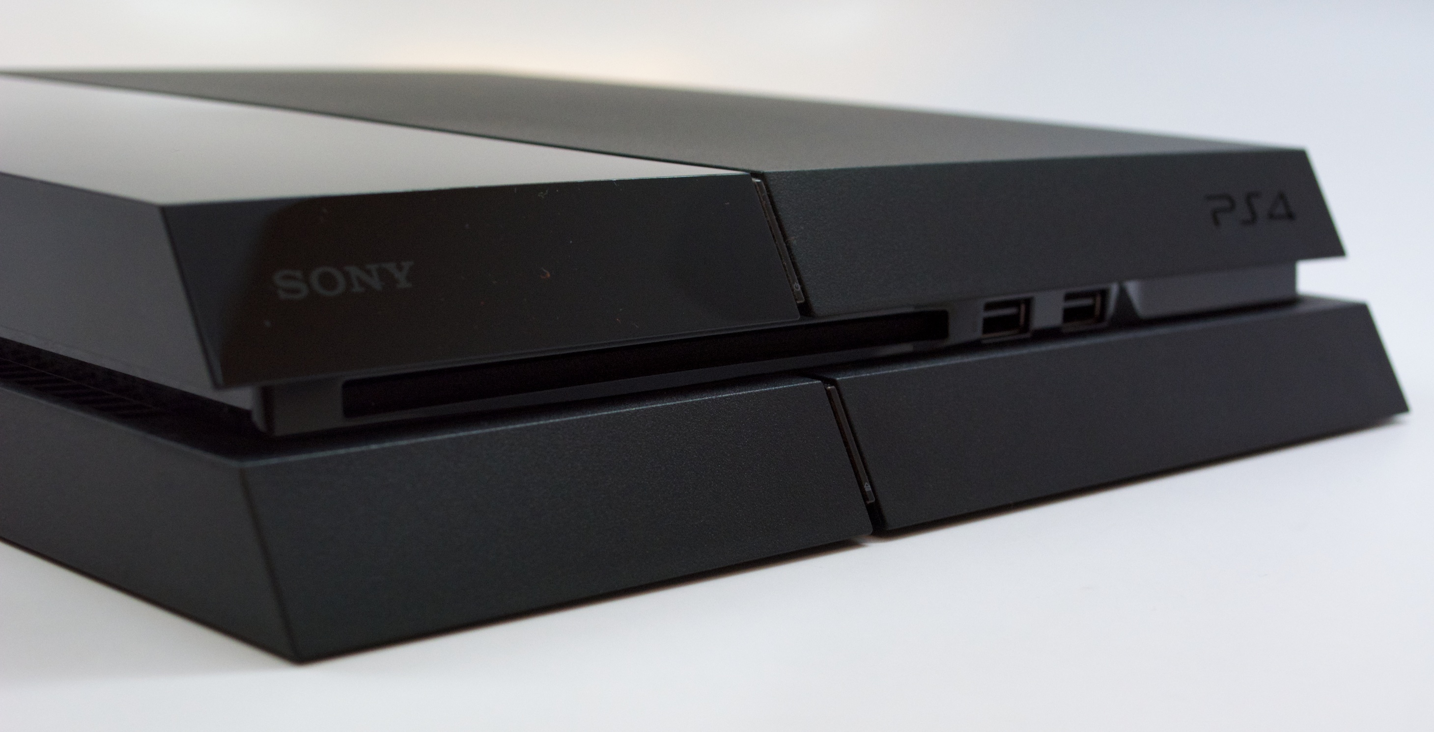 A common PS4 problem is the console randomly turning off.