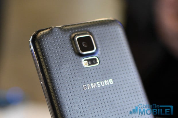 A fire could cause some Galaxy S5 release issues. 