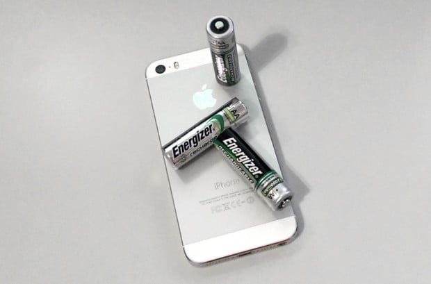The iPhone 6 battery orders are in and assembly may be automated according to new rumors.