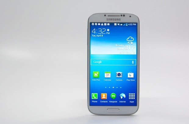 The Galaxy S4 display looks very nice, even a year into its life.