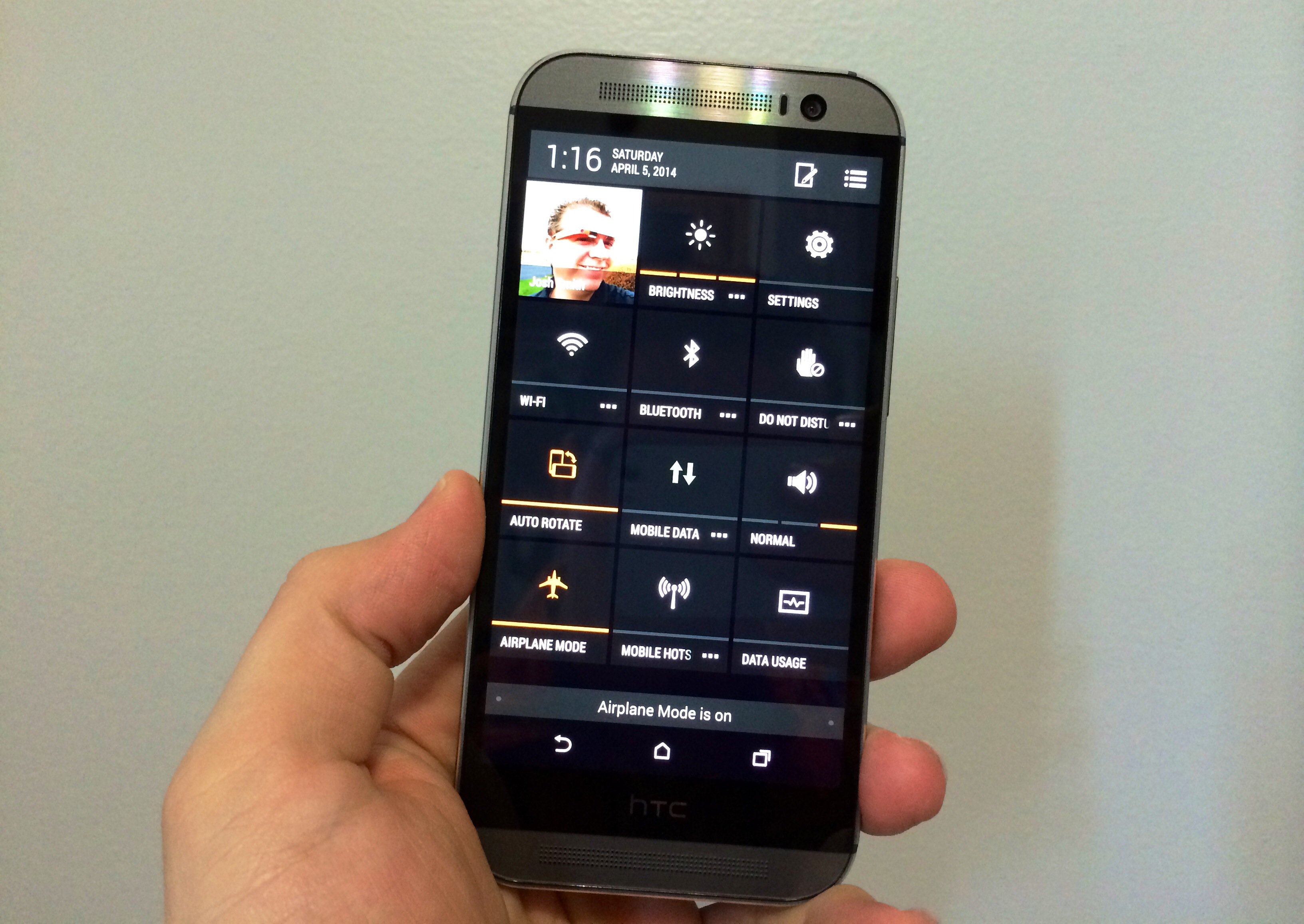 Here's how to access HTC One M8 settings quick, and to customize them.