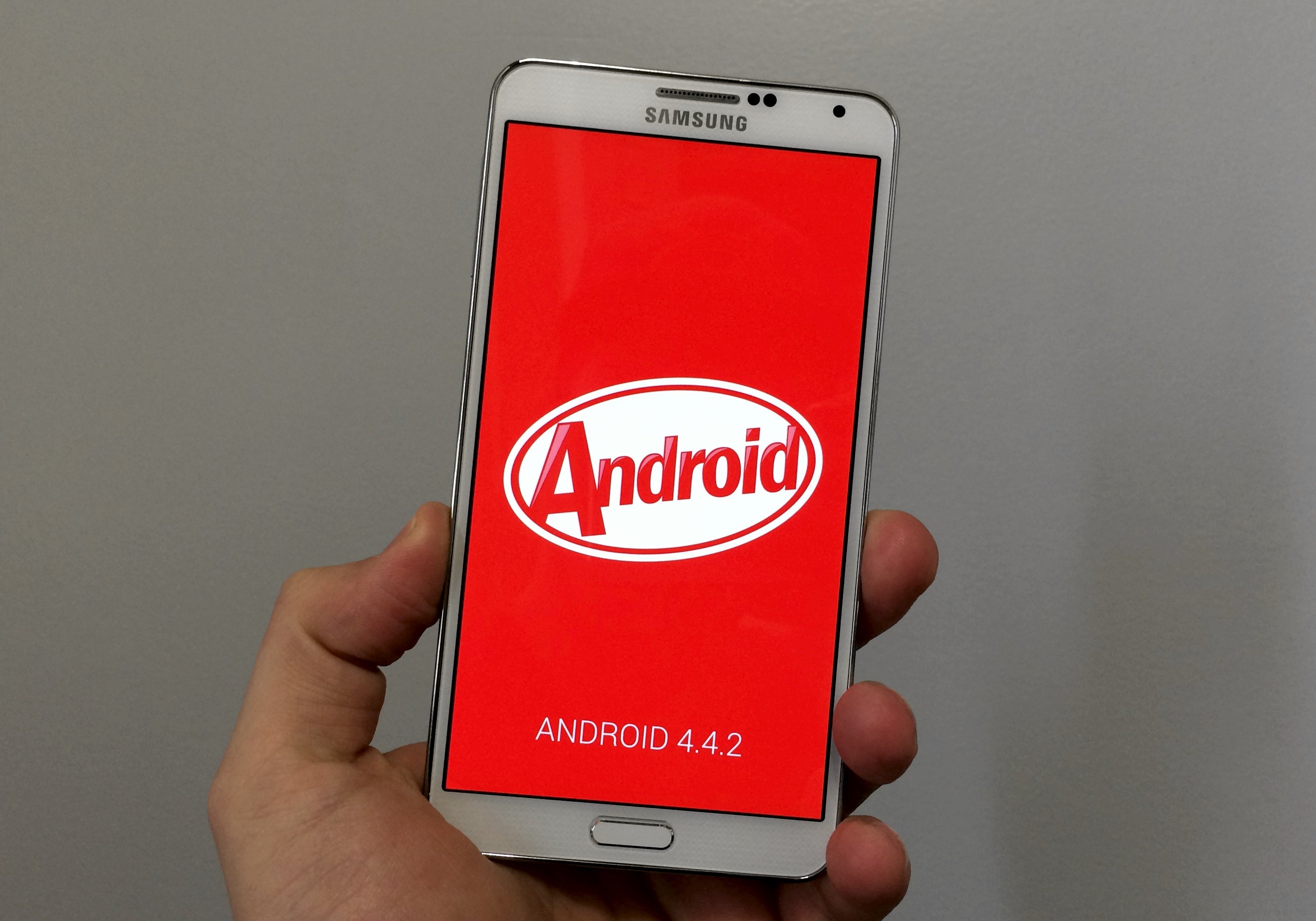 Here is an early review of the Galaxy Note 3 Android 4.4.2 update.