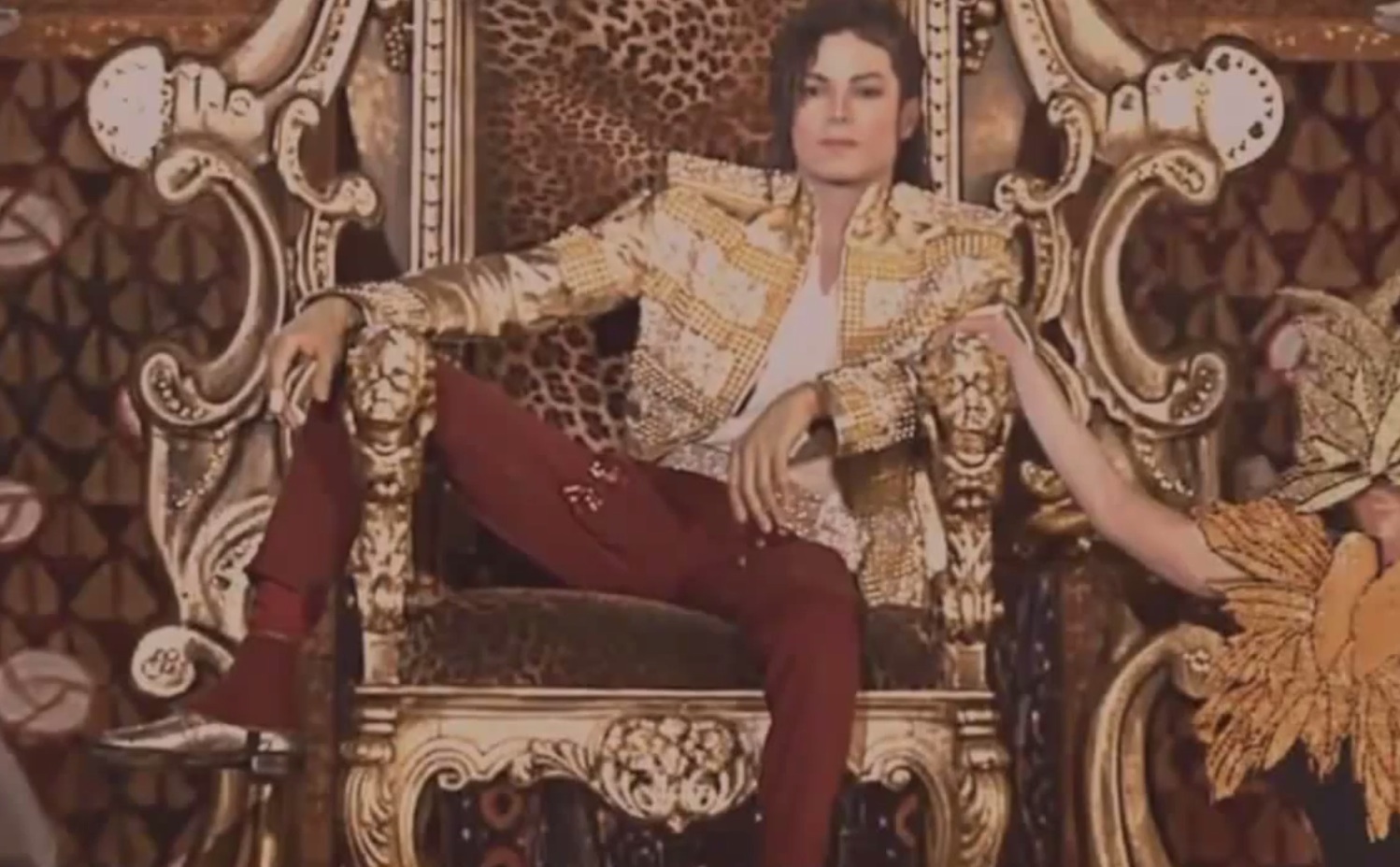 A Michael Jackson Hologram performance shocked fans at the 2014 Billboard Music Awards.