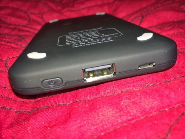 RavPower Qi-Wireless Charging Pad USB Port
