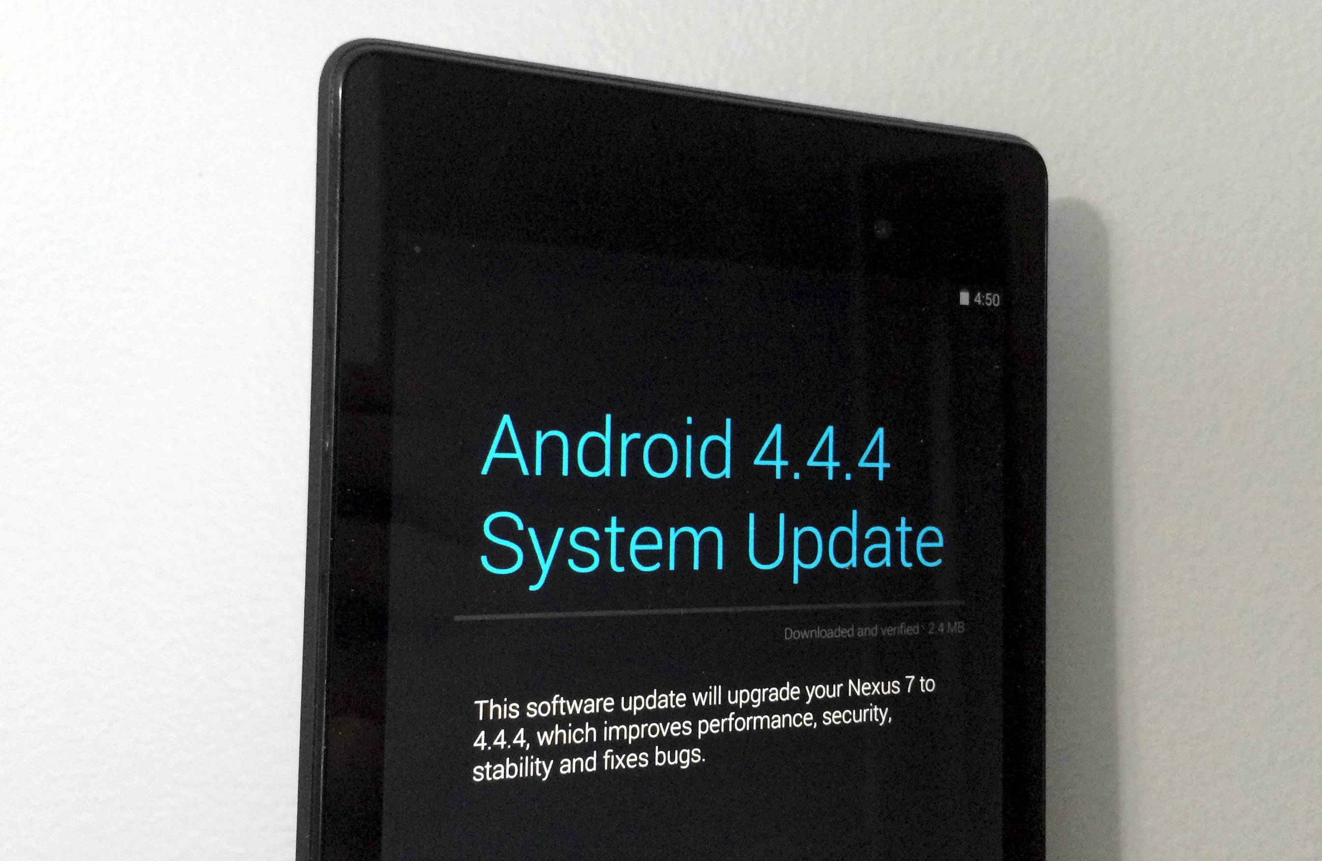 The Android 4.4.4 update installed smoothly on the Nexus 7 2013