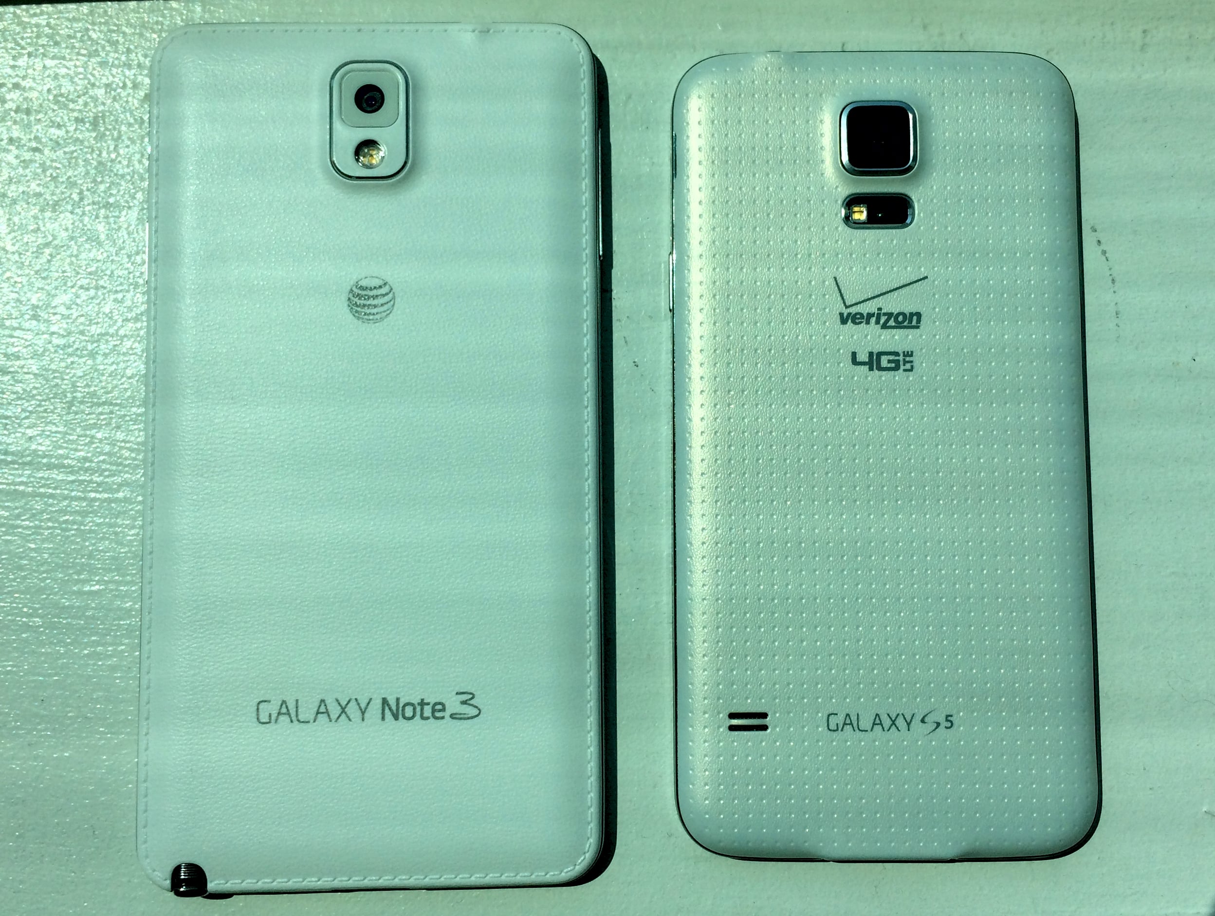 We don't need more fake leather on the Galaxy Note 4.