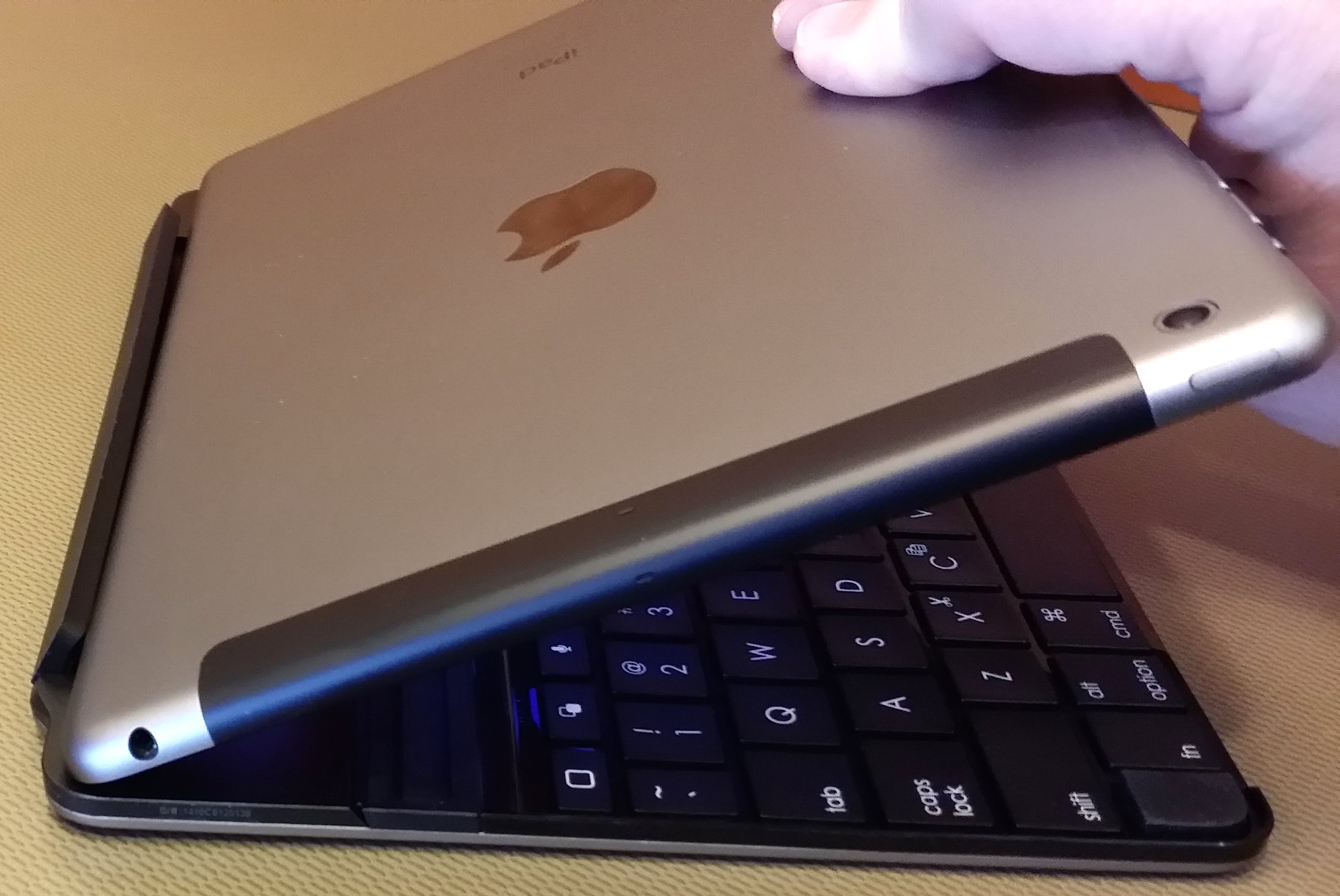 logitech ultrathin keyboard cover for ipad air