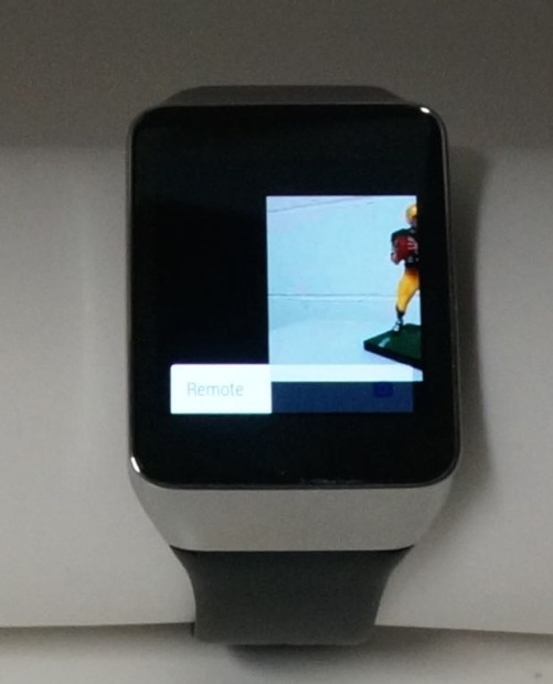 swiping away the photo on android wear watch results in a long stall