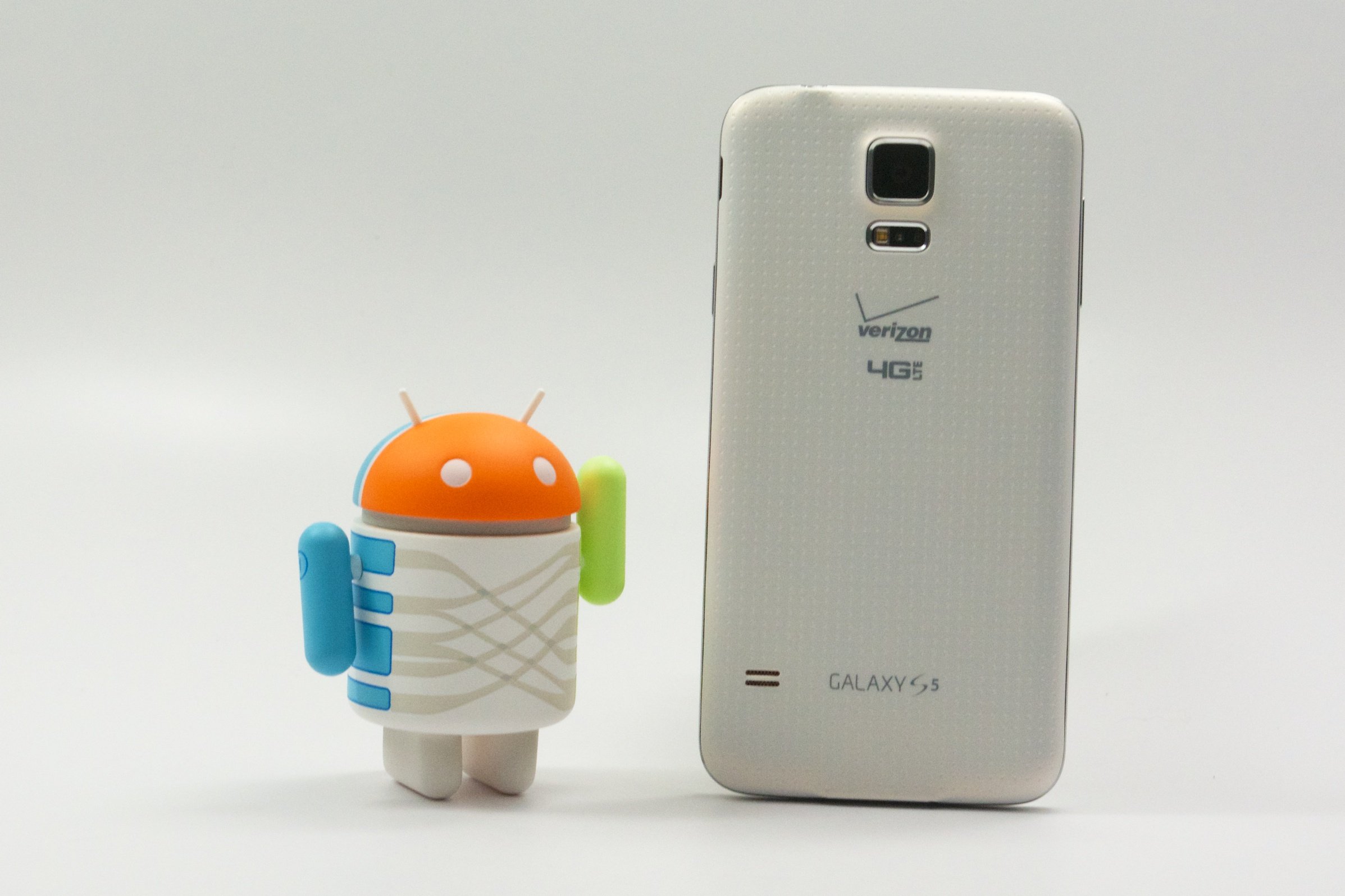 Here's the bottom line on the Galaxy S5 review for AT&T and Verizon.