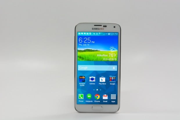 The display on both of our Galaxy S5 review units looks great.