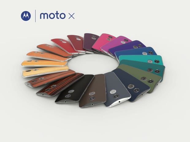 You can use the MotoMaker to pick a variety of colors and materials on the new Moto X.