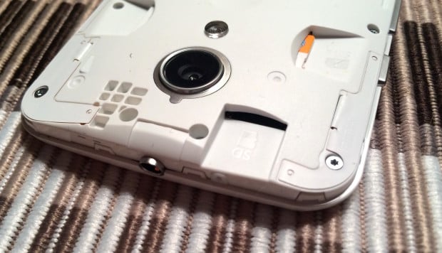 You can remove the back of the new Moto G for access to a Micro SD card slot.