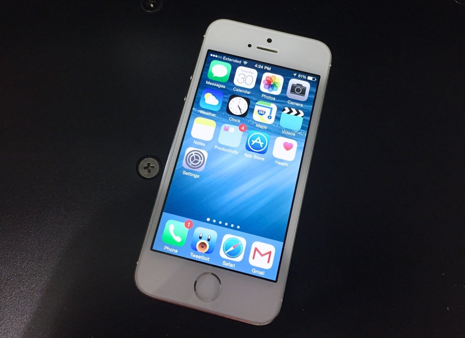 Many users can install iOS 8.0.2 without a problem, but there is a potential for frustration.