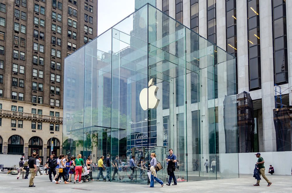 The line formed for the iPhone 6 release date includes many who don't want a new iPhone.