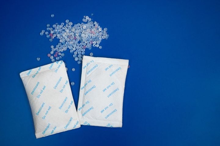 Skip rice and go for silica gel or open air to dry your iPhone 6 or iPhone 6s out.