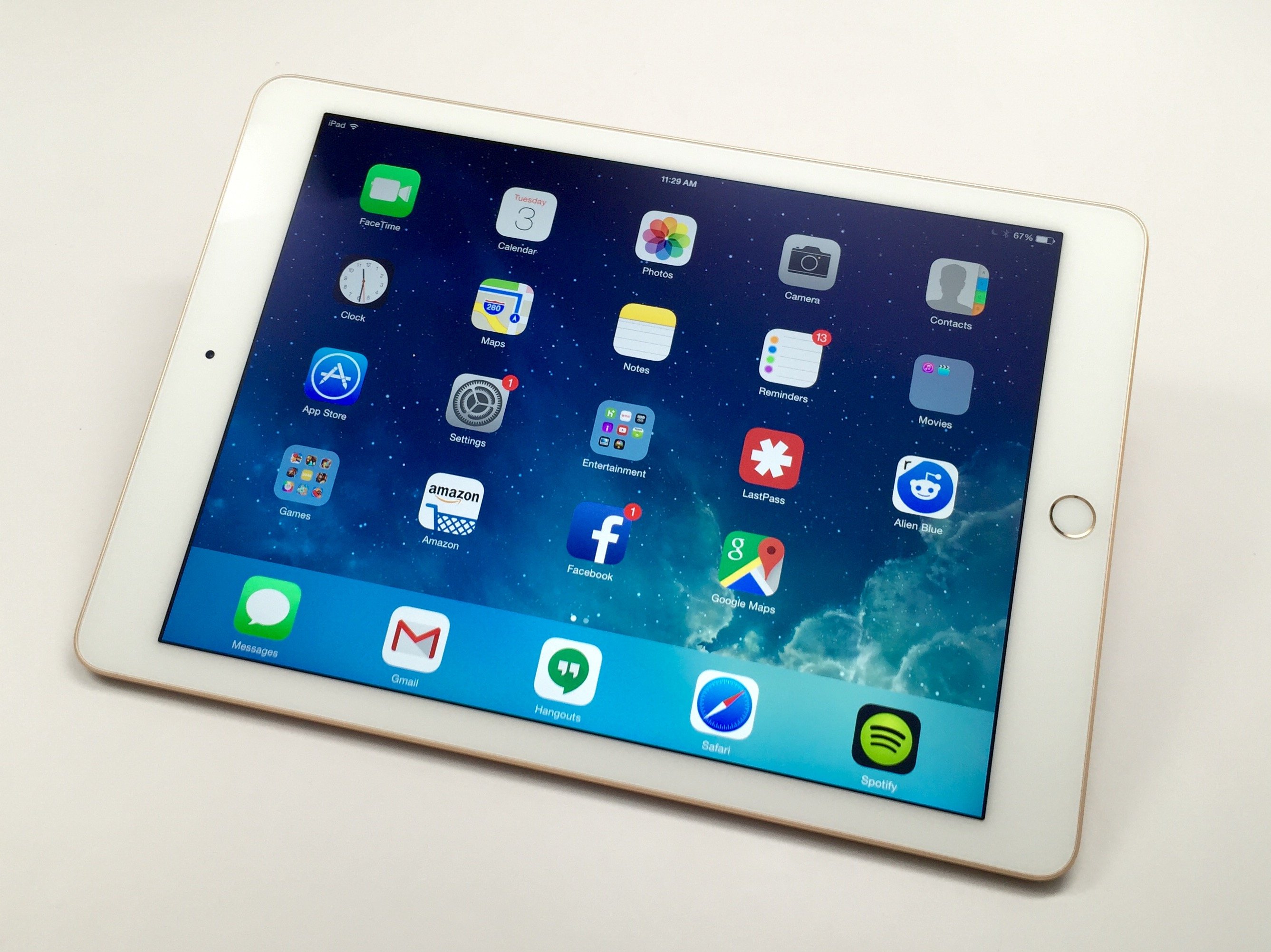 Сколько стоит ipad air. Айпад АИР 2015. IPAD Air 8. IPAD Air 13. Apple IPAD 13.