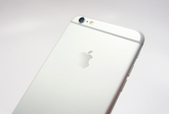 iPhone 6 Plus connectivity is working fin on the iOS 8.2 update.