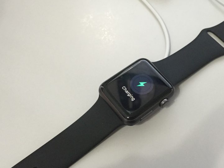 How to fix Apple Watch not charging problems. 