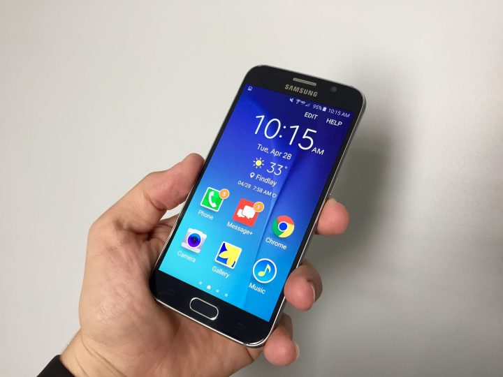 Learn how to use the Galaxy S6 Easy Mode for larger icons, simpler options and easier use.