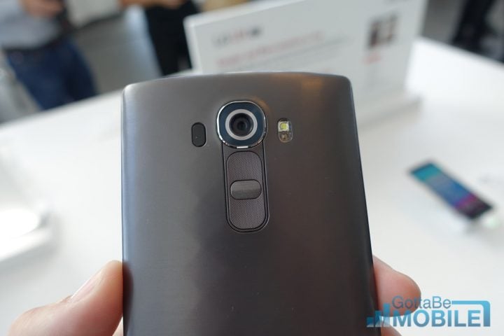 The LG G4 camera includes features to boost low light performance. 