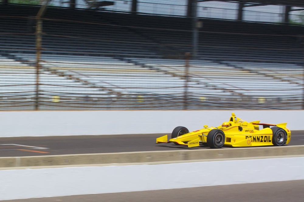 The Indy 500 start time is noon on Sunday.