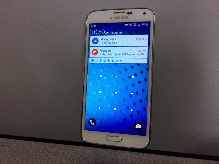 I did not experience any noticeable Android 5.0 bugs on the AT&T Galaxy S5.
