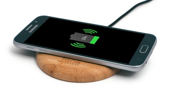 WoodPuck Bamboo Edition Qi Wireless Charger