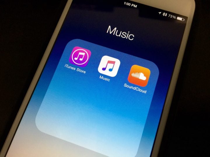 What's new in iOS 8.4 and a closer look at the new Apple Music service. 