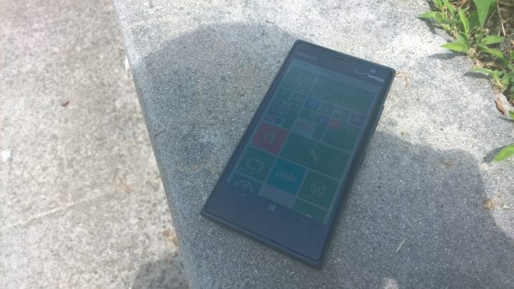 Nokia Lumia 735 Review (1)