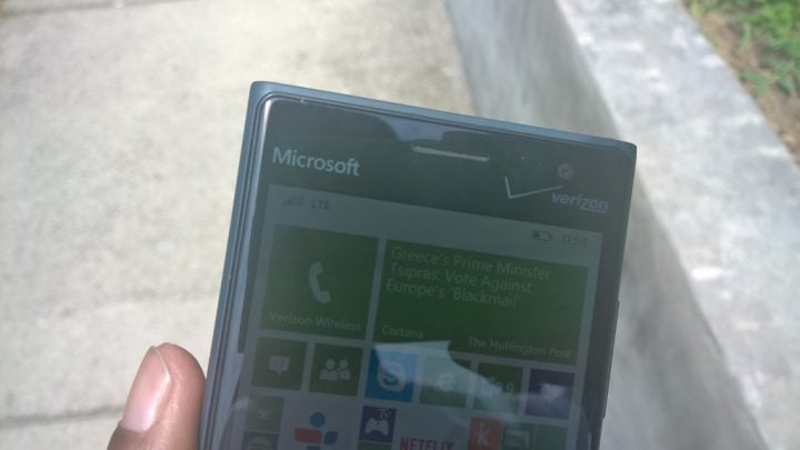 Nokia Lumia 735 Review (2)