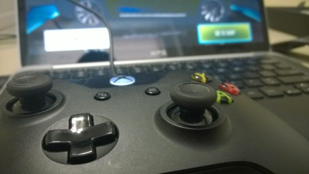 play minecraft on pc with xbox controller