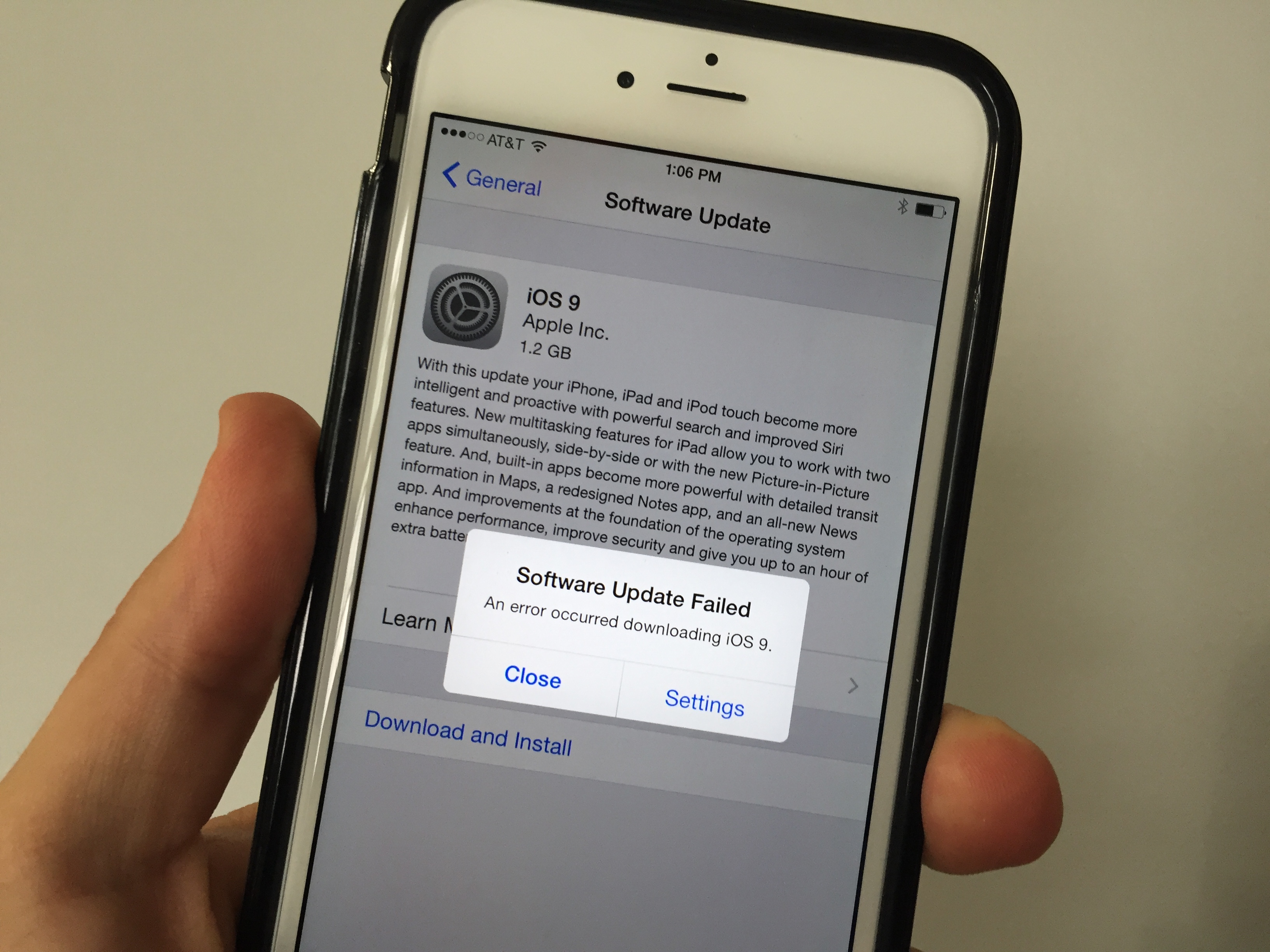 Many users see the iOS 9 software update failed error.