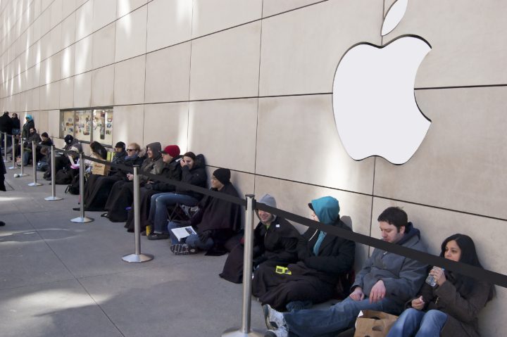 Apple will split the lines on the iPhone 6s release date. jessicakirsh / Shutterstock.com