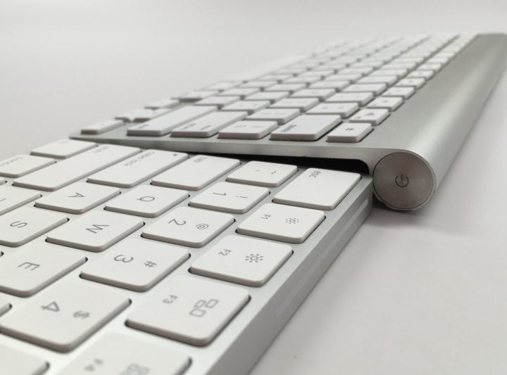 Apple Magic Keyboard vs Apple Wireless Keyboard - 3