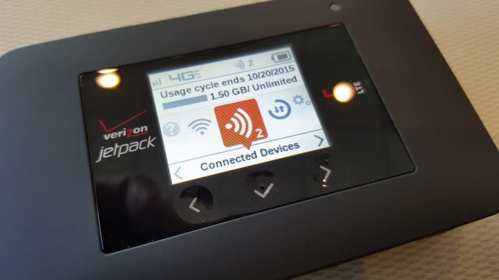 Verizon Jetpack 4G LTE Mobile Hotspot AC791L display