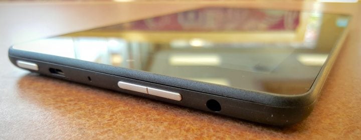 kindle fire 7 buttons and ports