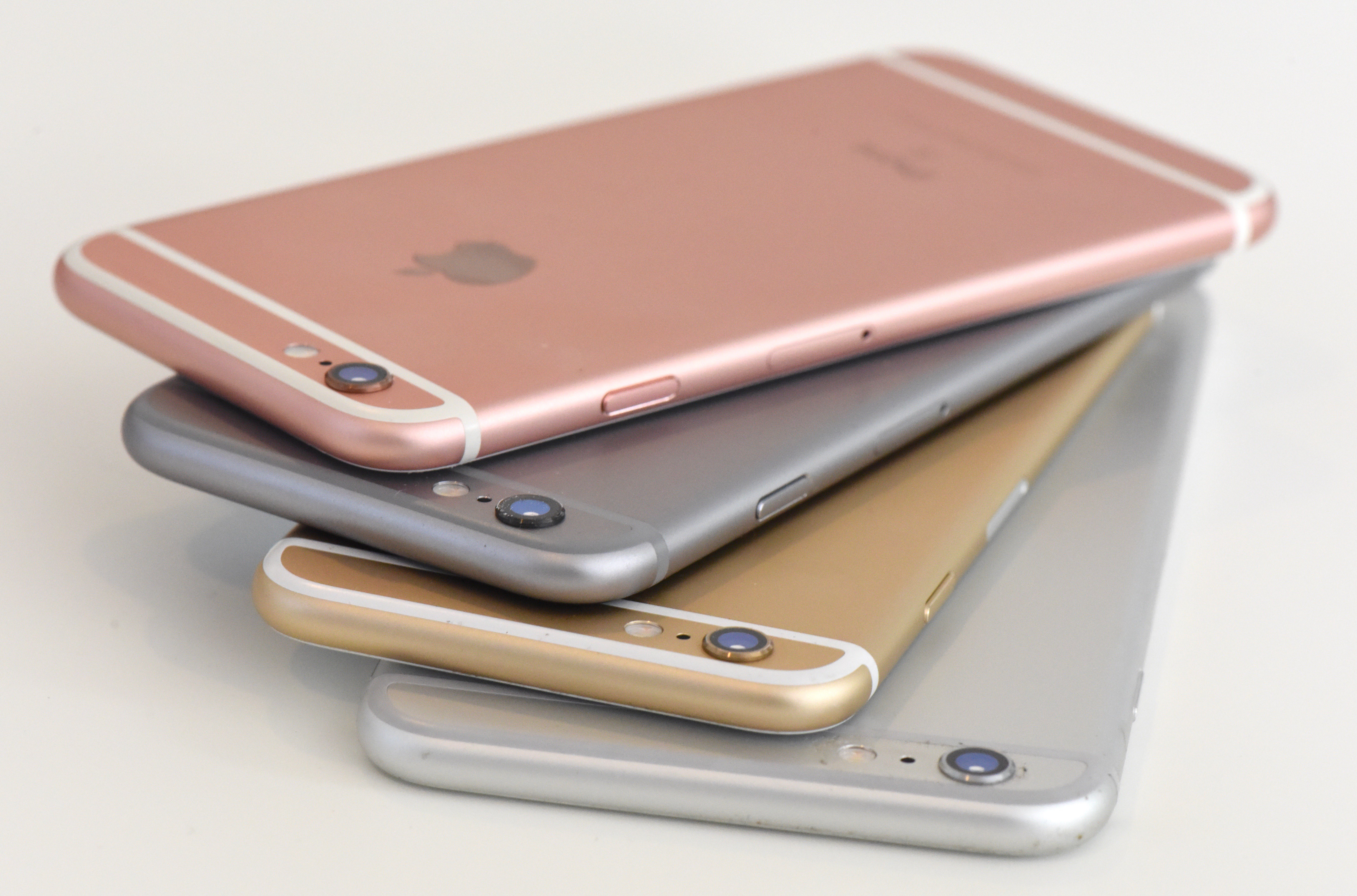 Here are the best iPhone Black Friday deals for 2015.